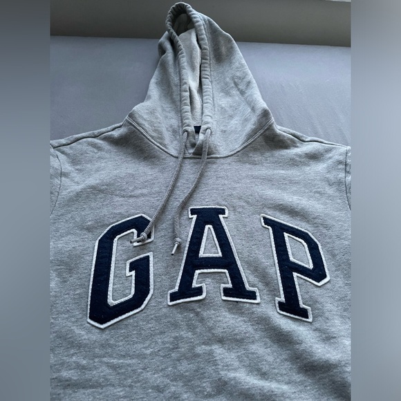 Gap Hoodie - Picture 2 of 5